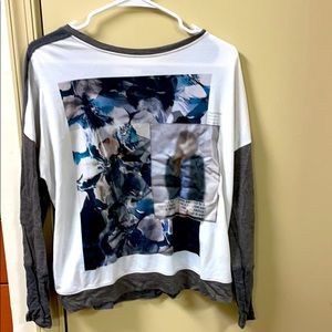 Long sleeve print top